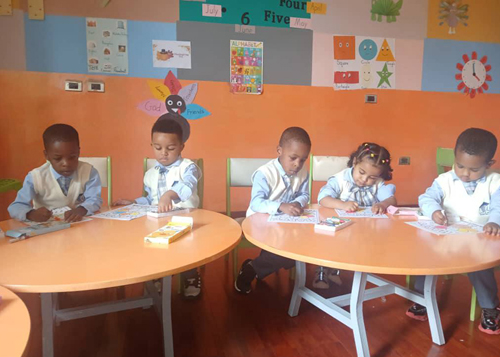 lis-international-school-kg-kids